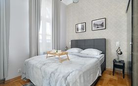 Very Berry - Głogowska 39-14 - MTP Apartments, check in 24h